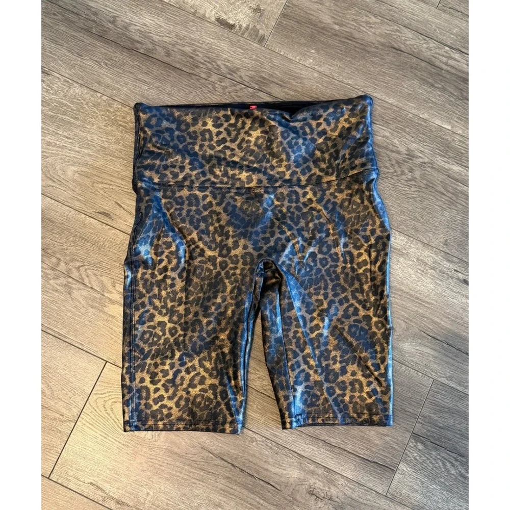 Spanx Faux Leather Bike Shorts Metallic Leopard Animal‎ Print Bronze Black Large